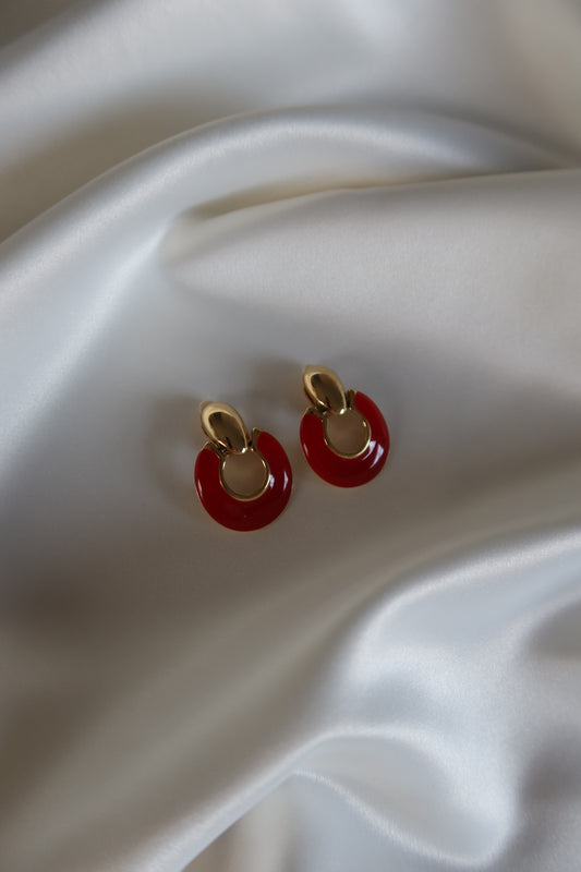 Non Signé - Gold Tone Clip On Earrings (Red Enamel)