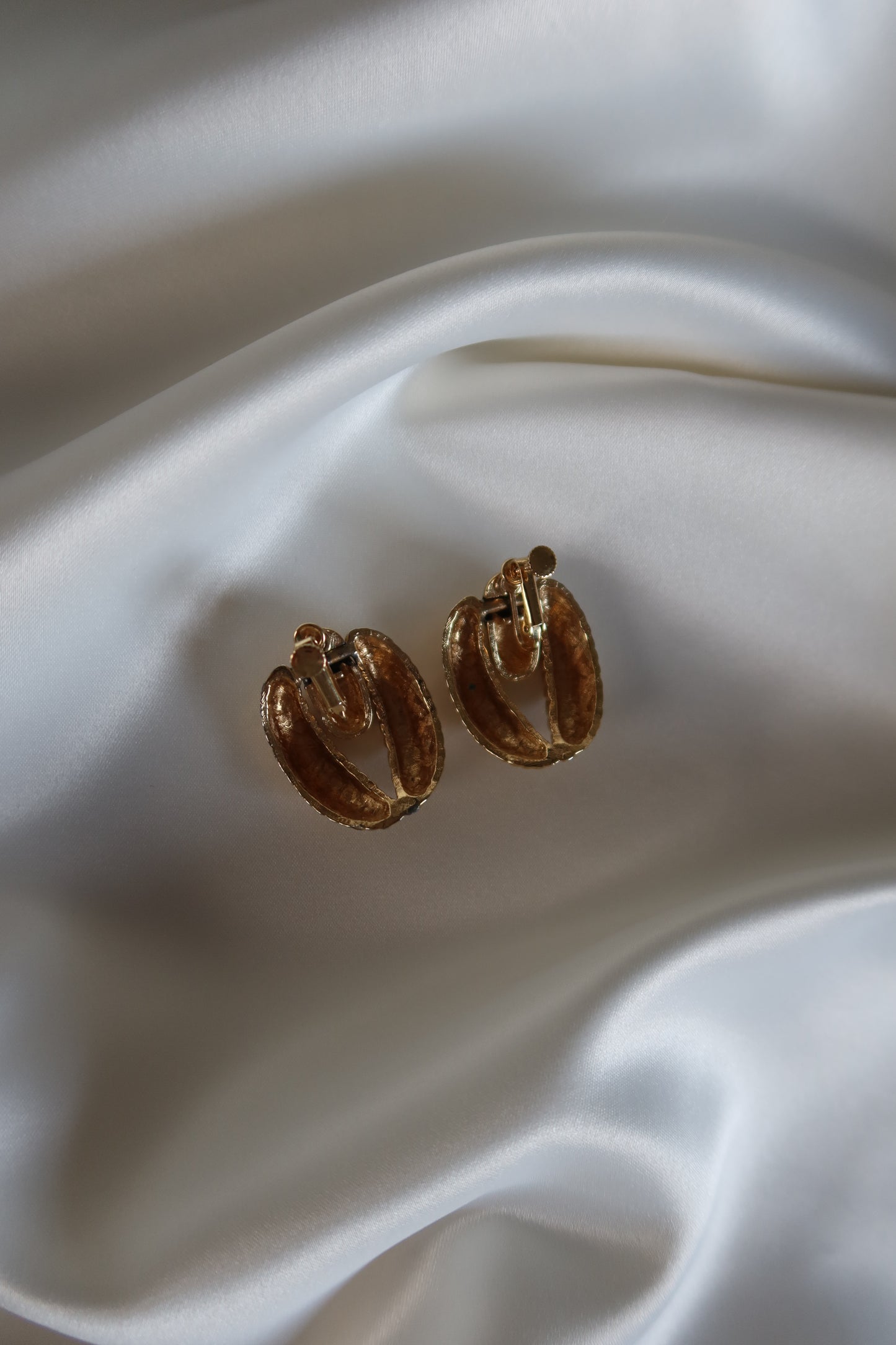 Non Signé - Gold Tone Door Knocker Clip On Earrings (Screw On/Adjustable)