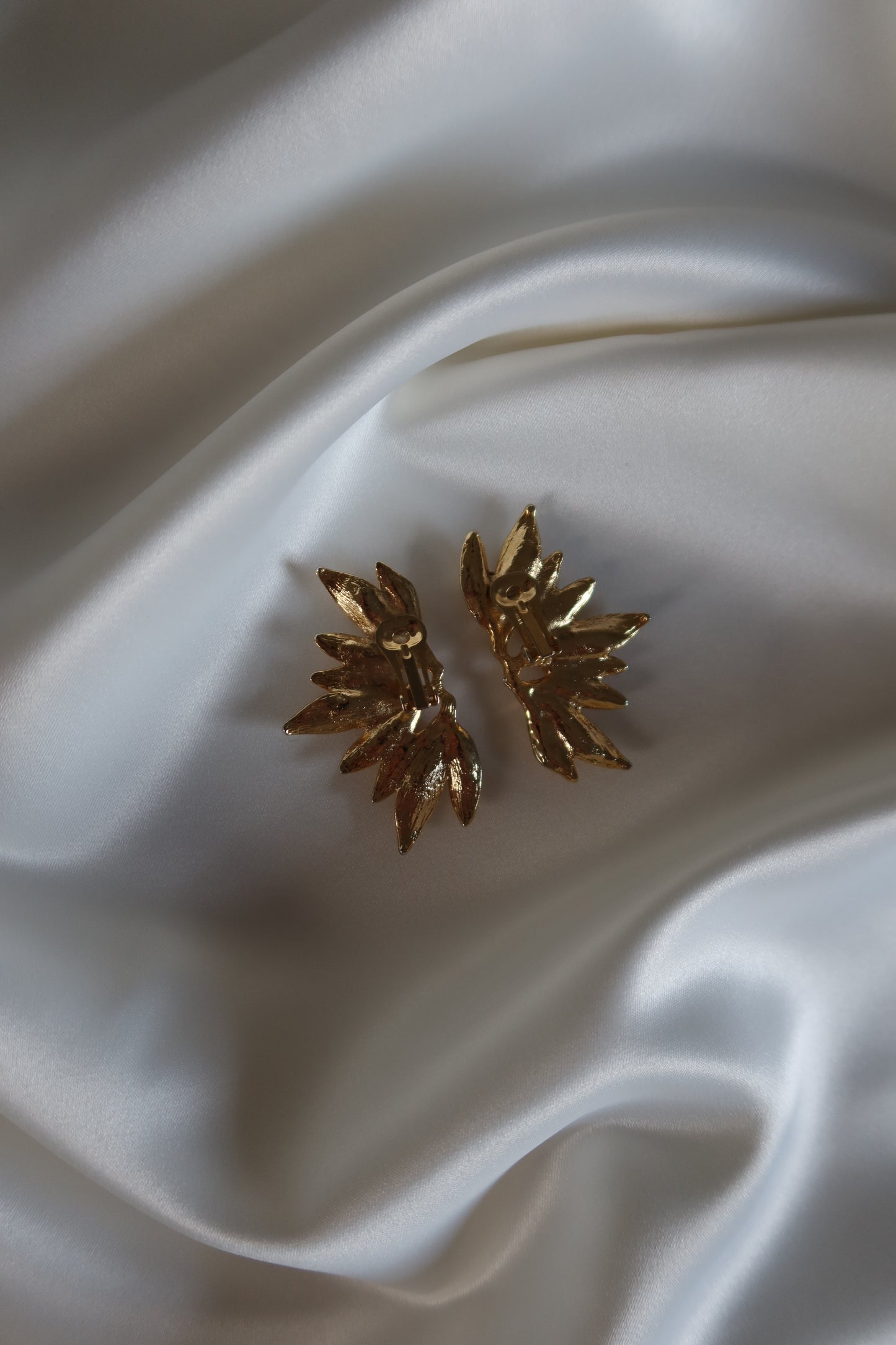 Non Signé - Gold Tone Angel Wing Clip On Earrings (XL)